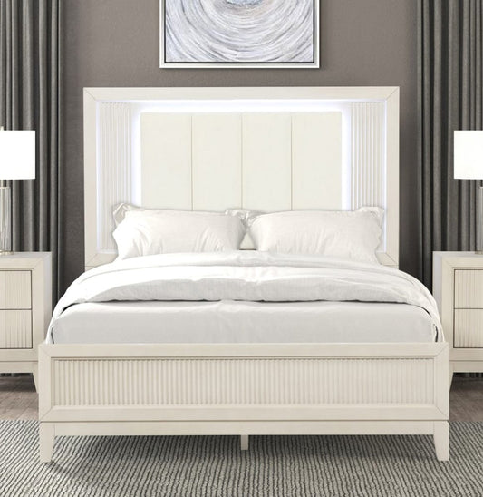 Furniture of America - Isadore Queen Bed in Antique White - FM7700WH-Q-BED View 1