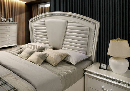 Furniture of America - Maddie Queen Bed in Pearl White/White - CM7899Q-BED View 3