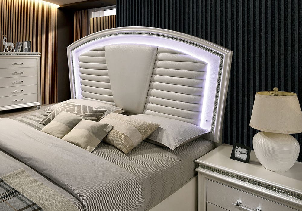Furniture of America - Maddie Queen Bed in Pearl White/White - CM7899Q-BED View 4