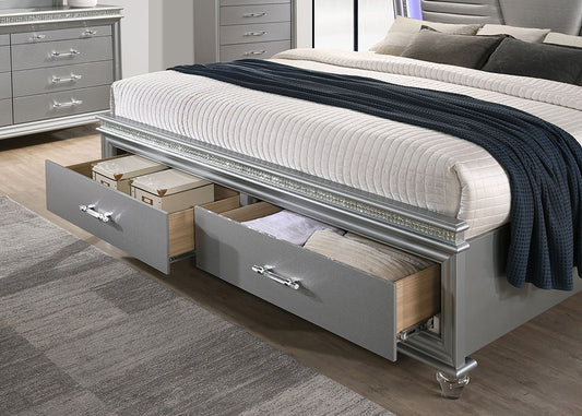 Furniture of America - Maddie Queen Bed in Silver - CM7899SV-Q-BED View 2