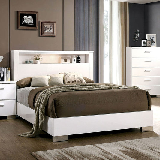 Furniture of America - Malte E.King in White/Chrome - CM7049WH-EK-BED View 1