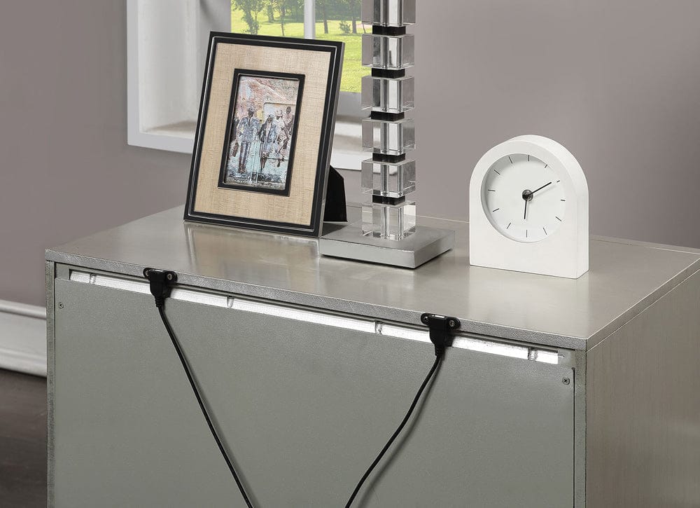 Furniture of America - Valletta Nightstand w/ USB in Champagne - FOA7157N View 3