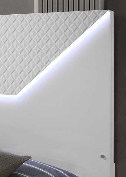 Furniture of America - Whitby Queen Bed in White - FM7216WH-Q-BED View 5