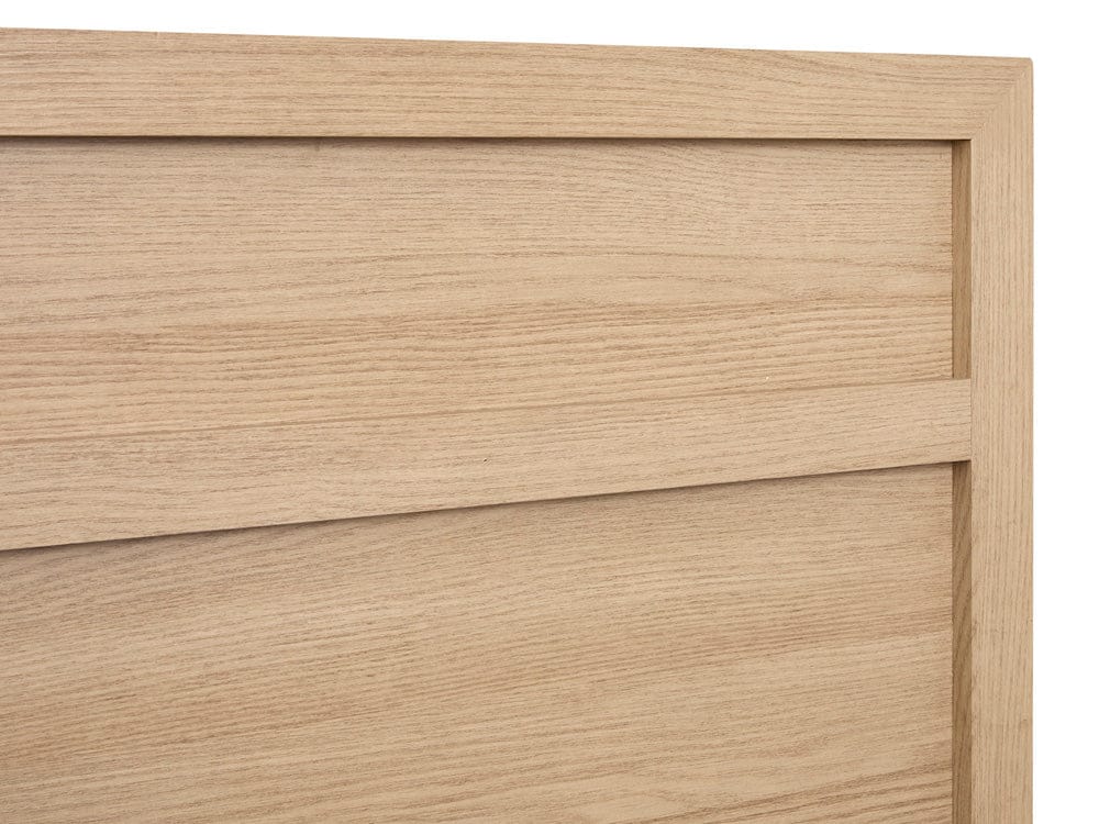 Henry & Mason  -  Merrinwylde Sandstone Beige Queen Panel Bed  - AFA01145 view 4