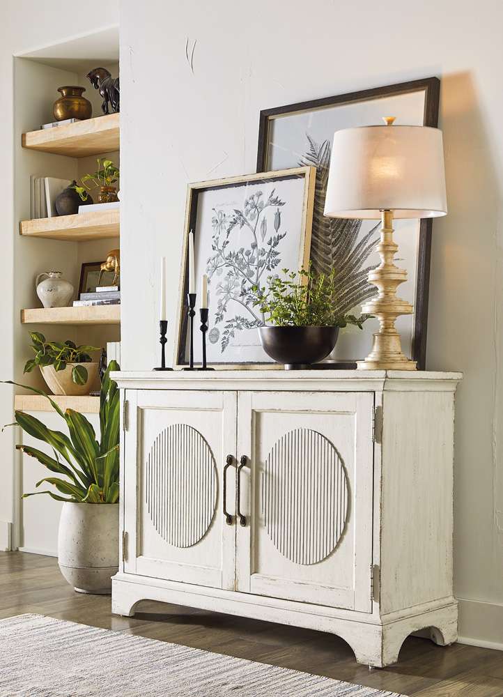 Hooker Furniture - Americana Two-Door Chest - 7050-85001-02 veiw 4