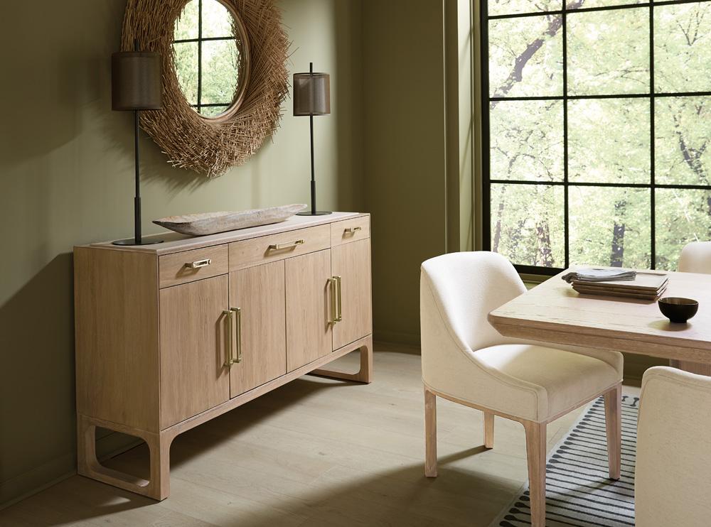 Hooker Furniture- Banyon Bay Buffet in Light Wood - 6081-75900-82 veiw 9