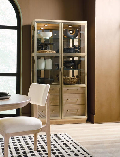 Hooker Furniture- Banyon Bay Display Cabinet in Light Wood - 6081-75906-82 veiw 4
