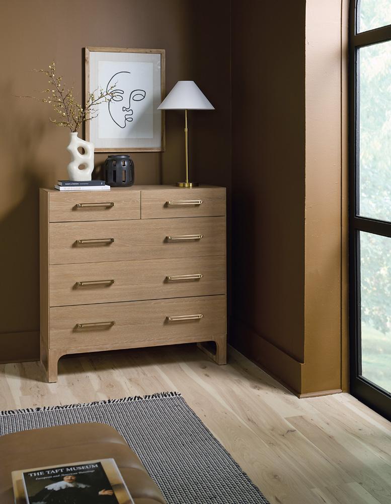 Hooker Furniture- Banyon Bay Five Drawer Dresser in Light Wood - 6081-90001-82 veiw 4