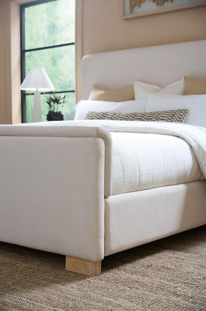 Hooker Furniture- Banyon Bay Queen Upholstered Bed in Beige - 6081-90850-82 veiw 3