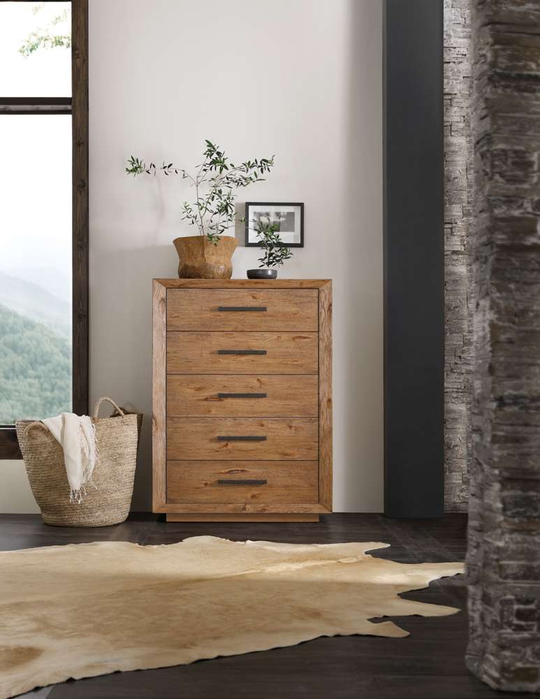 Hooker Furniture - Big Sky Five Drawer Chest - 6700-90010-80 veiw 3