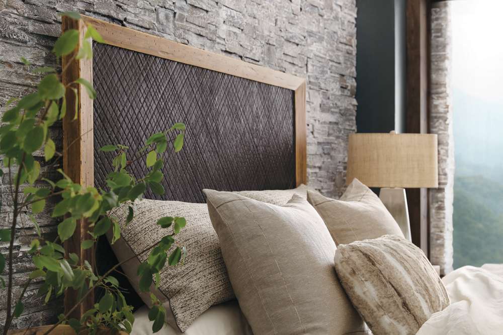 Hooker Furniture - Big Sky Queen Panel Bed - 6700-90250-80 veiw 2