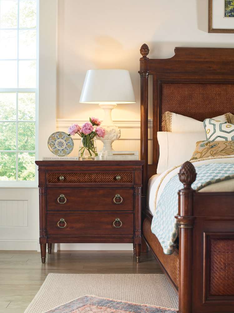Hooker Furniture - Charleston Three-Drawer Nightstand - 6750-90315-85 veiw 6