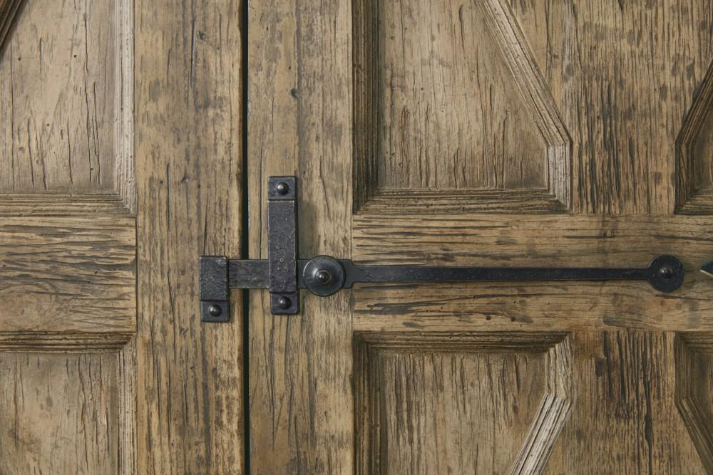 Hooker Furniture - La Grange Mt. Maria Wardrobe - 6960-90013-81 veiw 4