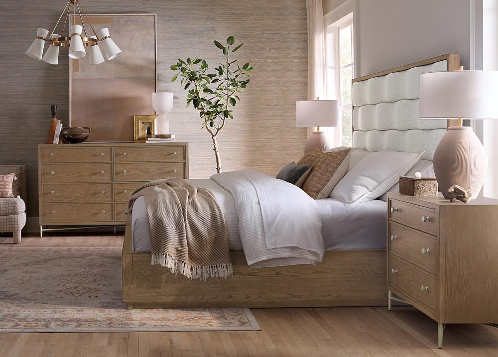 Hooker Furniture - Sonnet Eight-Drawer Dresser - 6072-90002-85 veiw 6