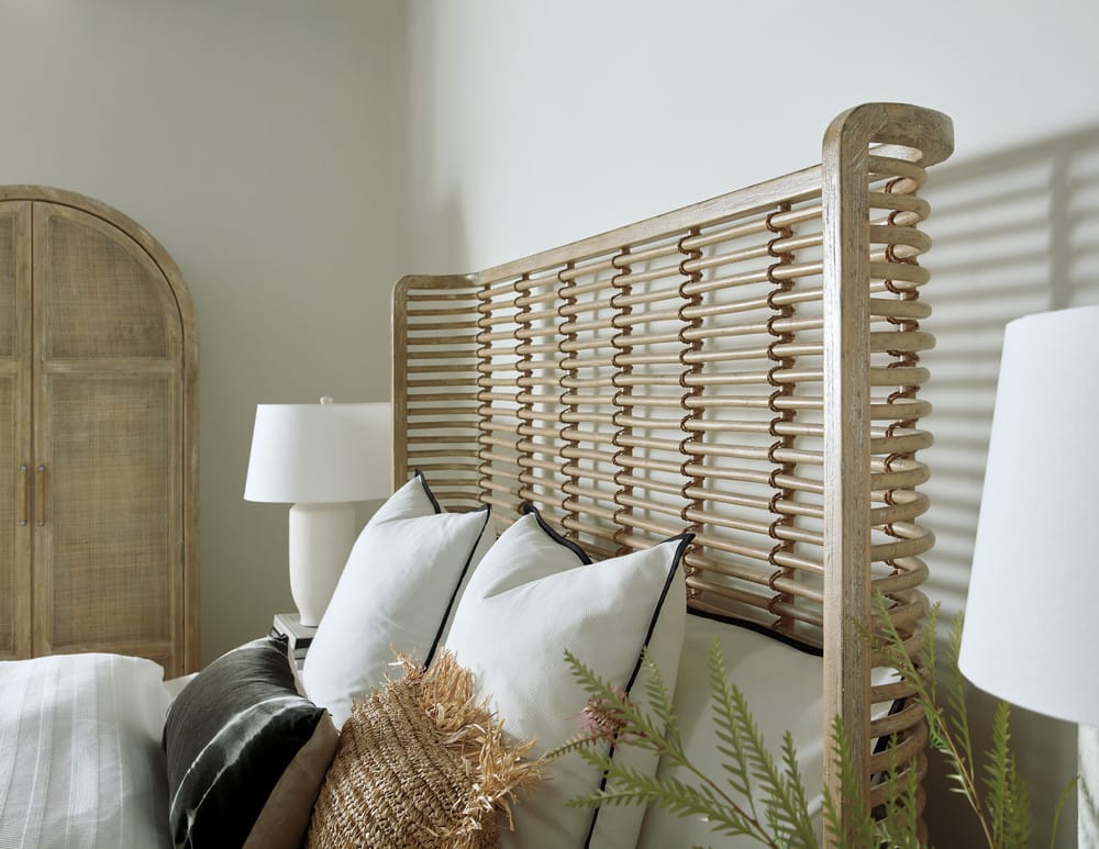 Hooker Furniture - Surfrider California King Rattan Bed - Light Wood - 6015-90260-80 view 2