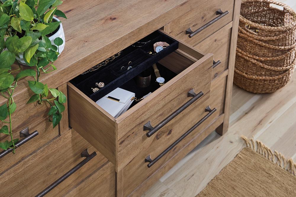 Hooker Furniture - Vineyard Row Seven-Drawer Dresser - 6952-90002-80 veiw 3