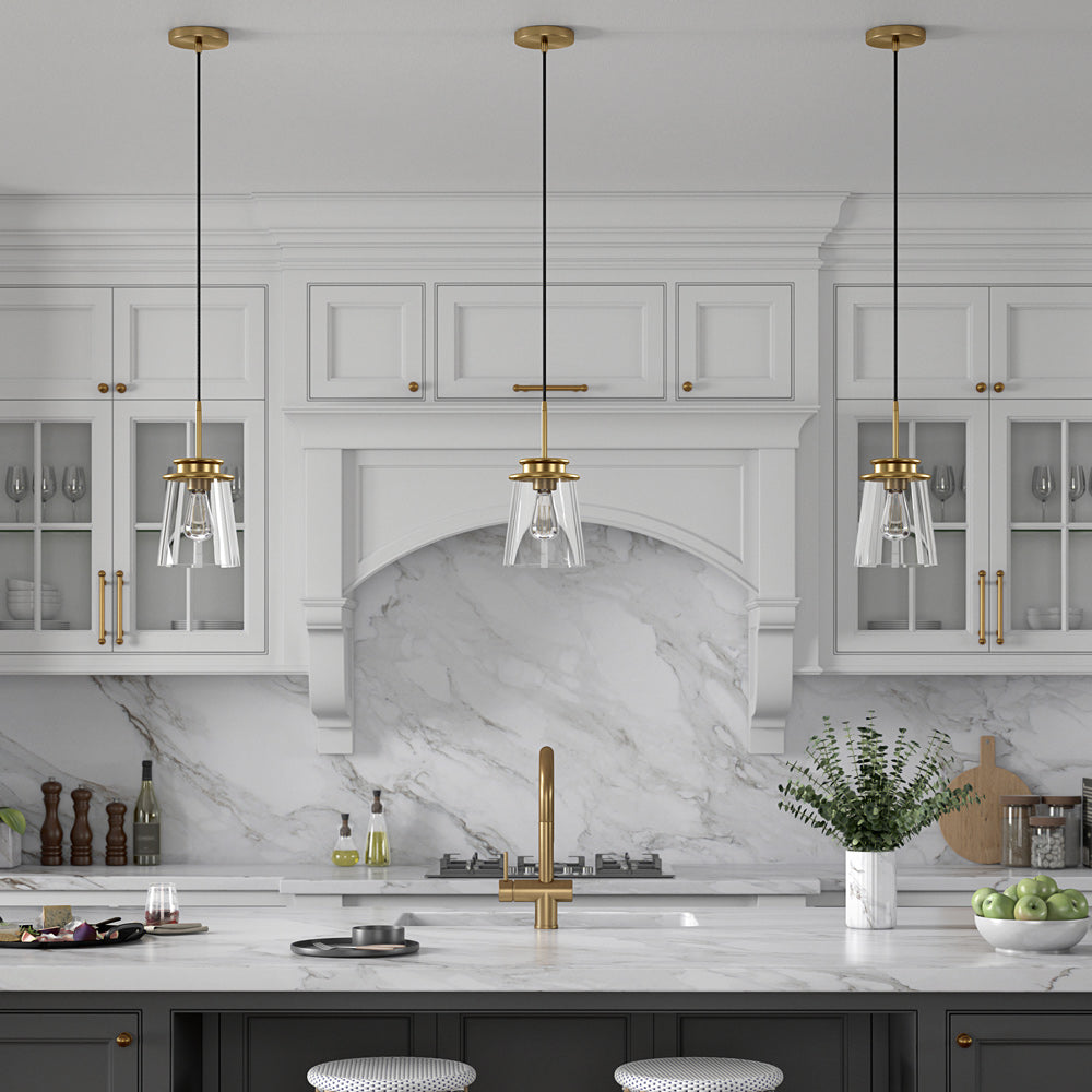 Hudson & Canal - Elwood 7.12in Wide Pendant with Glass Shade in Brass/Clear - PD0726