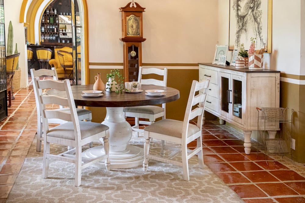 IFD - Rock Valley Round Dining Table - IFD1921DINTBLRD view 5