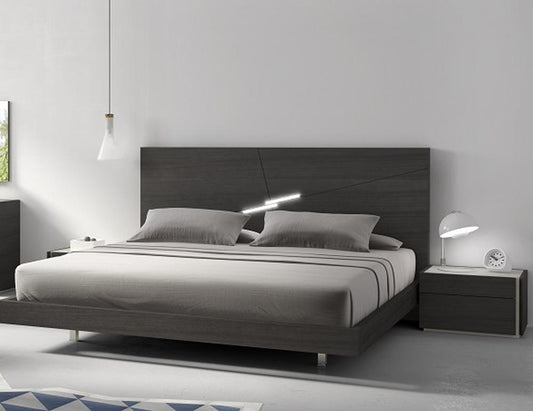 J&M Furniture - Faro 3-Piece Queen Bedroom Set veiw 1