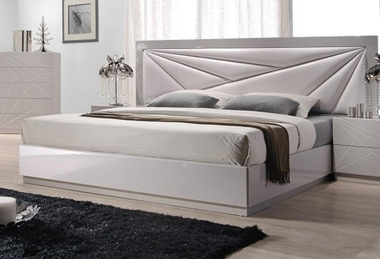 J&M Furniture - Florence Queen Size Bed - 17852-Q veiw 1