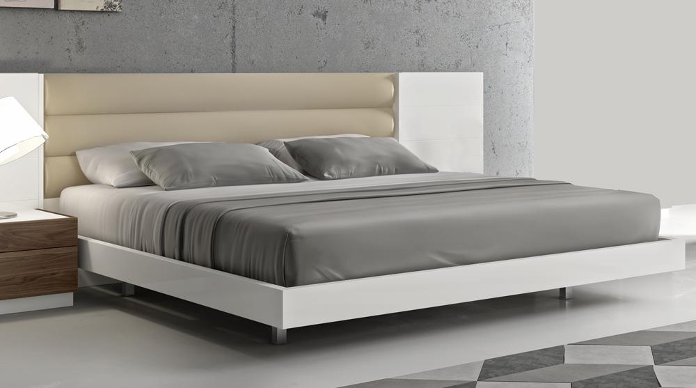 J&M Furniture - Lisbon Queen Size Bed - 17871-Q veiw 1