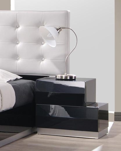 J&M Furniture - Milan Right Facing Night Stand in Black - 176871-NSR veiw 1