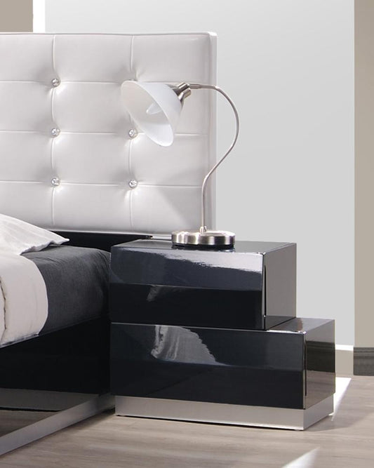 J&M Furniture - Milan Right Facing Night Stand in Black - 176871-NSR veiw 1