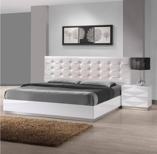 J&M Furniture - Verona Queen Bed and Nightstand veiw 1