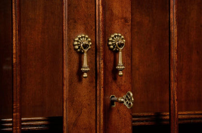 Jonathan Charles Fine Furniture - Buckingham Georgian Style Mahogany Cabinet with Glazed Bars - 492260-MAH veiw 5