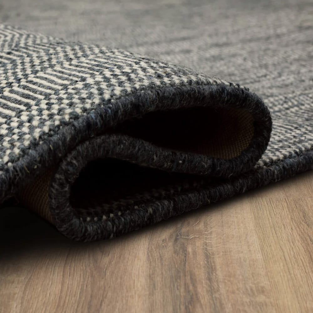 Karastan - Collinsworth Navy 6' x 9' Area Rug - R1468 121 072108 IR view 2