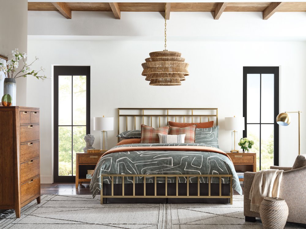 Kincaid Furniture - Acquisitions Brushed Gold Aspire Queen Metal Bed - 111-1519P view 6