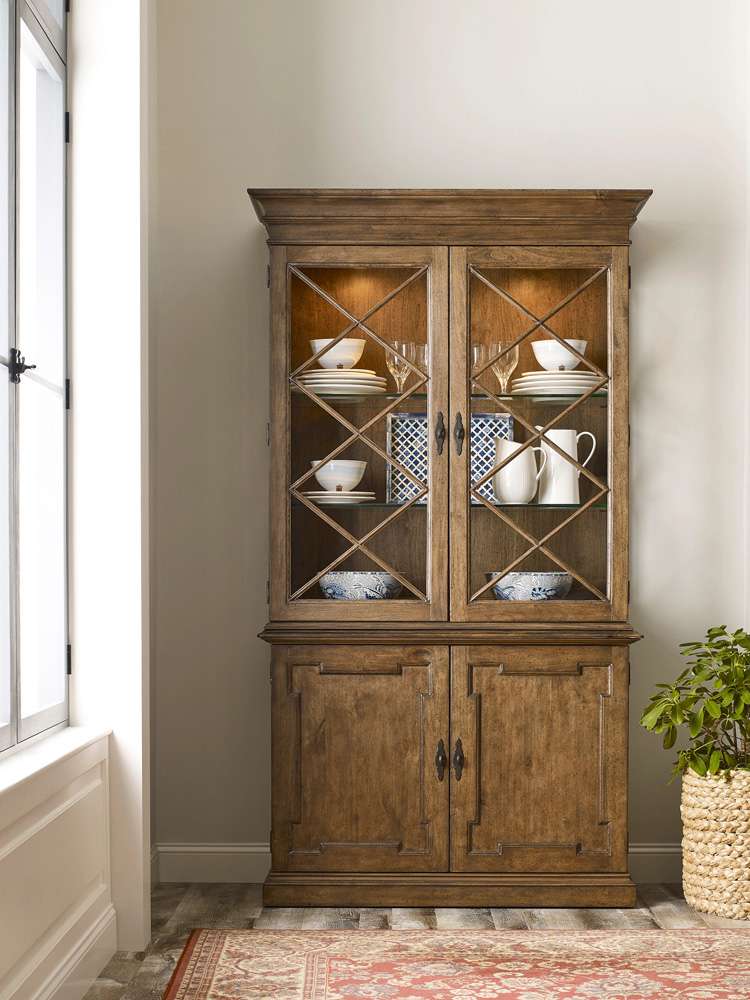 Kincaid Furniture - Ansley Mortimer Display Cabinet - Complete - 024-830P_CLOSEOUT-KC veiw 2