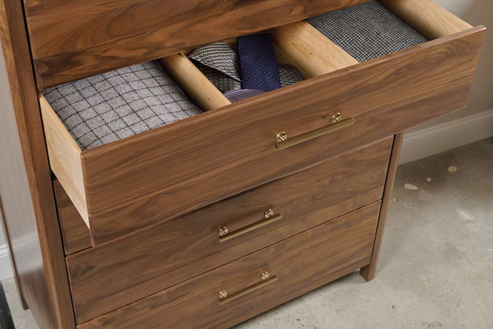 Kincaid Furniture - Monogram Walnut Rockwood Chest - 315-215 veiw 3