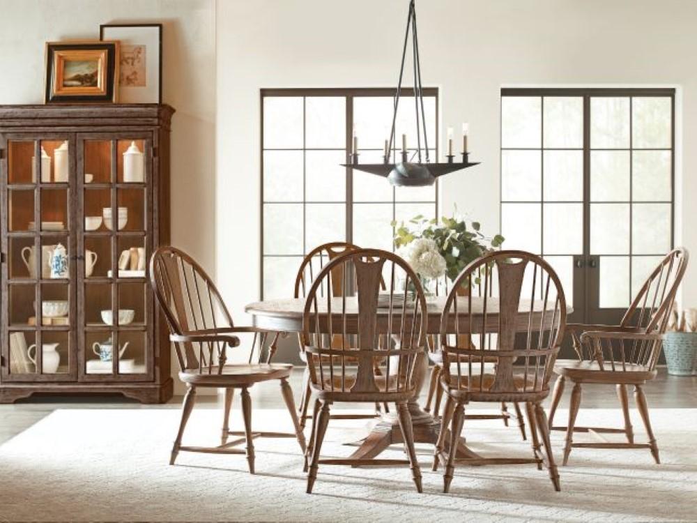 Kincaid Furniture - Weatherford - Heather Clifton China Cabinet - 76-080 veiw 2