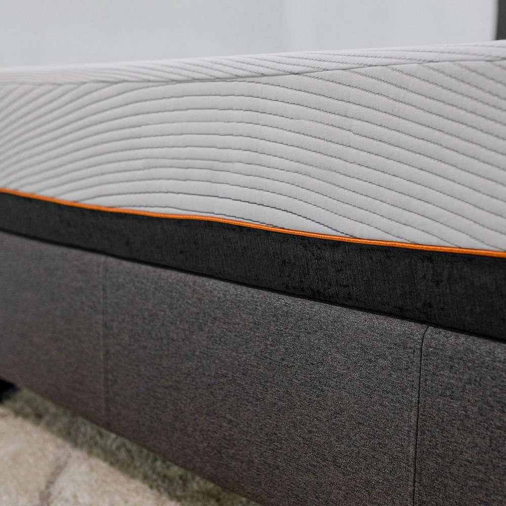 Legends Furniture - Bridgevine Home 10 in. Twin XL - 2Layer Copper Infused Youth Memory Foam Mattress - AF-RMRP-100TX veiw 4
