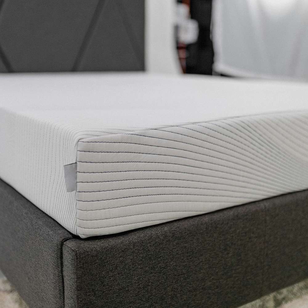 Legends Furniture - Bridgevine Home 8in Twin XL Size2-Layer Memory Foam Youth Mattress - AF-RMRG-080TX veiw 5