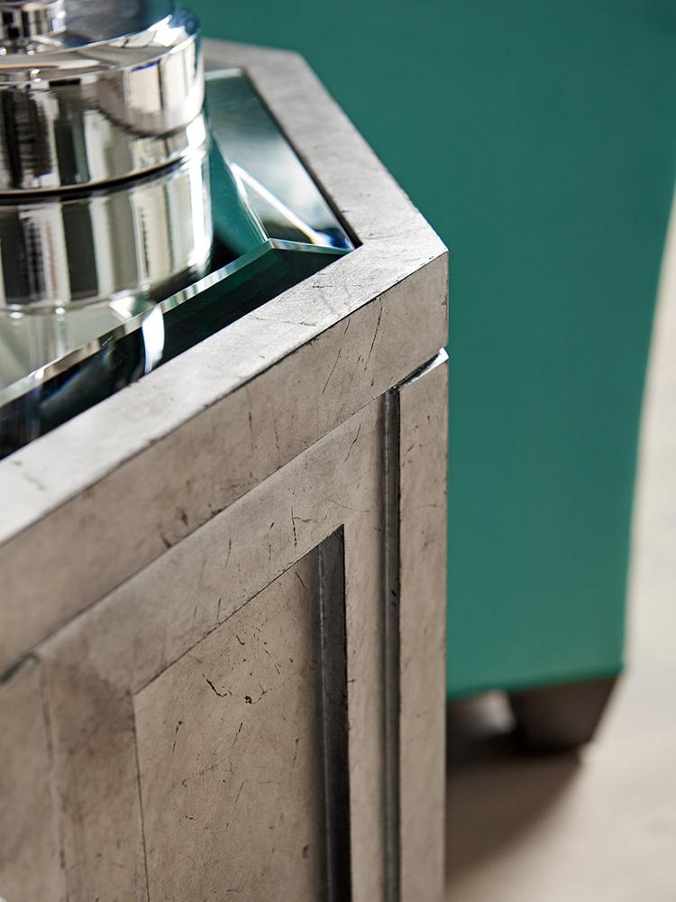 Lexington - Ariana Rochelle Octagonal Cocktail Table With Mirrored Top And Silver Leaf Finish - 733-947 veiw 3