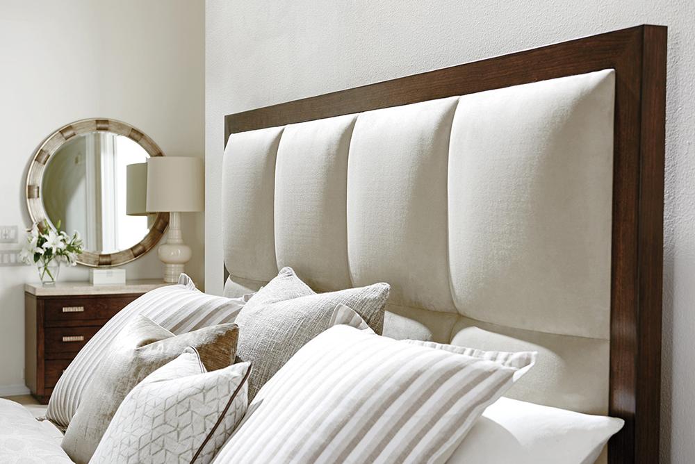 Lexington - Laurel Canyon Casa Del Mar Queen Upholstered Bed - 721-133C veiw 3