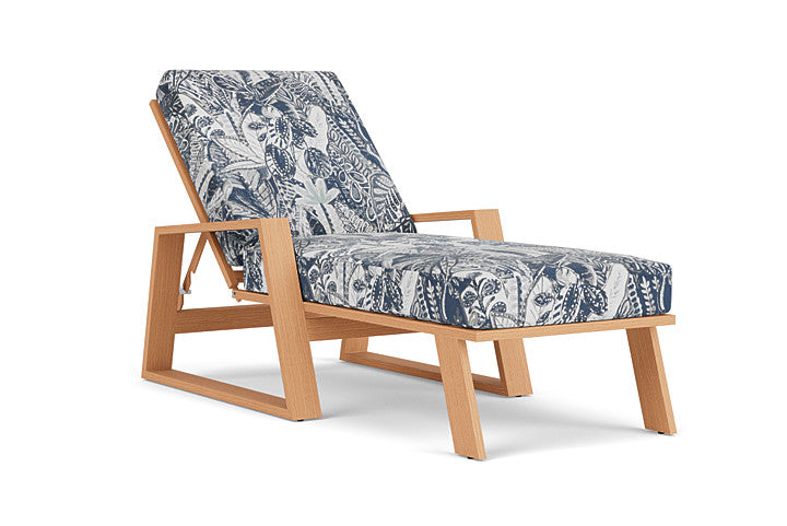 Lloyd Flanders - Pursuit Pool Chaise In Toffee Cream Finish With Wayfarer Mist Fabric - 4520201882074 view 1