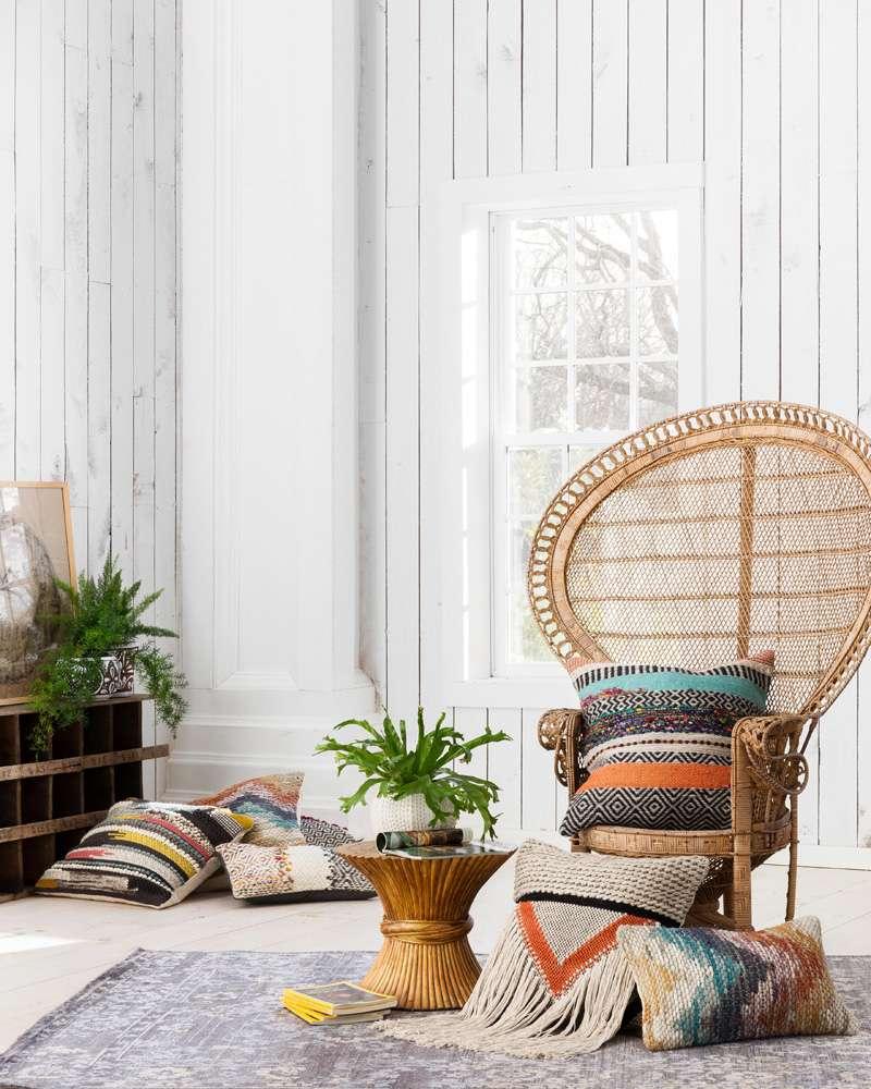 Loloi - P0094 Multi 22in x 22in Cover w/Down Pillow - DSETP0094ML00PIL3 veiw 2