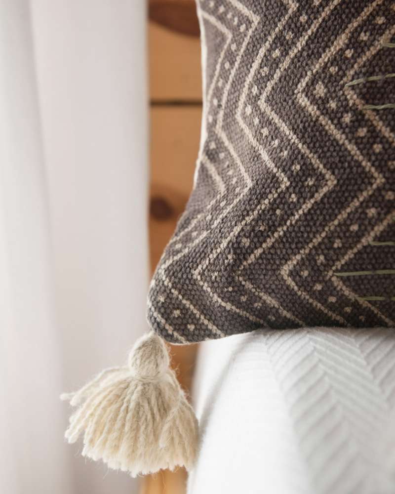 Loloi - P0607 Grey / Multi 13in x 35in Cover Only Pillow - P012P0607GYMLPI29 veiw 3