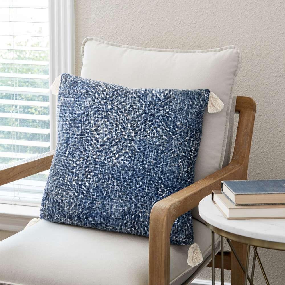 Loloi - P0621 Blue 22in x 22in Cover w/Down Pillow - DSETP0621BB00PIL3 veiw 2