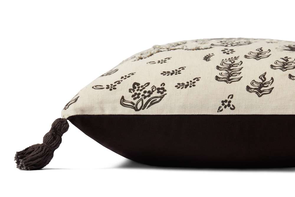 Loloi - PLL0025 Ivory / Black 18in x 18in Cover Only Pillow - P012PLL0025IVBLPIL1 veiw 2