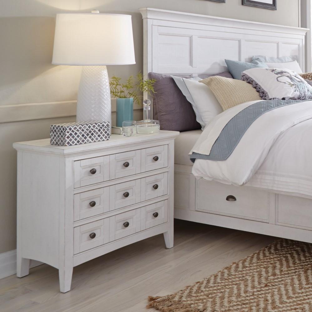 Magnussen - Heron Cove Relaxed Traditional Chalk White Three Drawer Nightstand - B4400-01 veiw 2