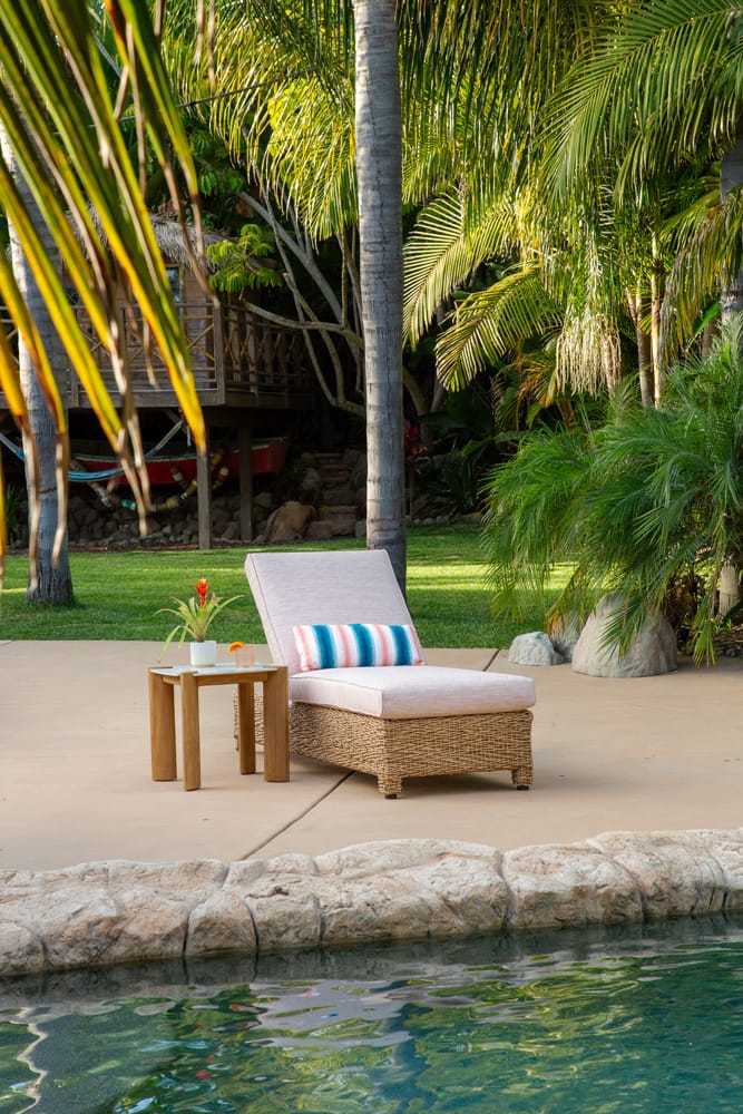 Margaritaville - Somerset End Table - MV-9101-ET view 6