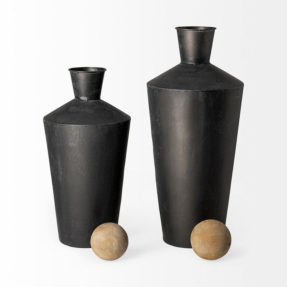 Mercana - Asher Set of Two Black Metal Urns - 68983 view 4