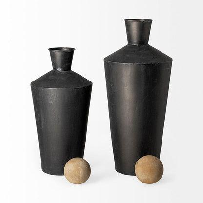 Mercana - Asher Set of Two Black Metal Urns - 68983 view 4