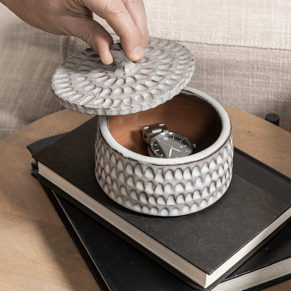 Mercana - Azul Small 5L x 5W Gray Ceramic Detailed Decorative Box - 68913 view 5