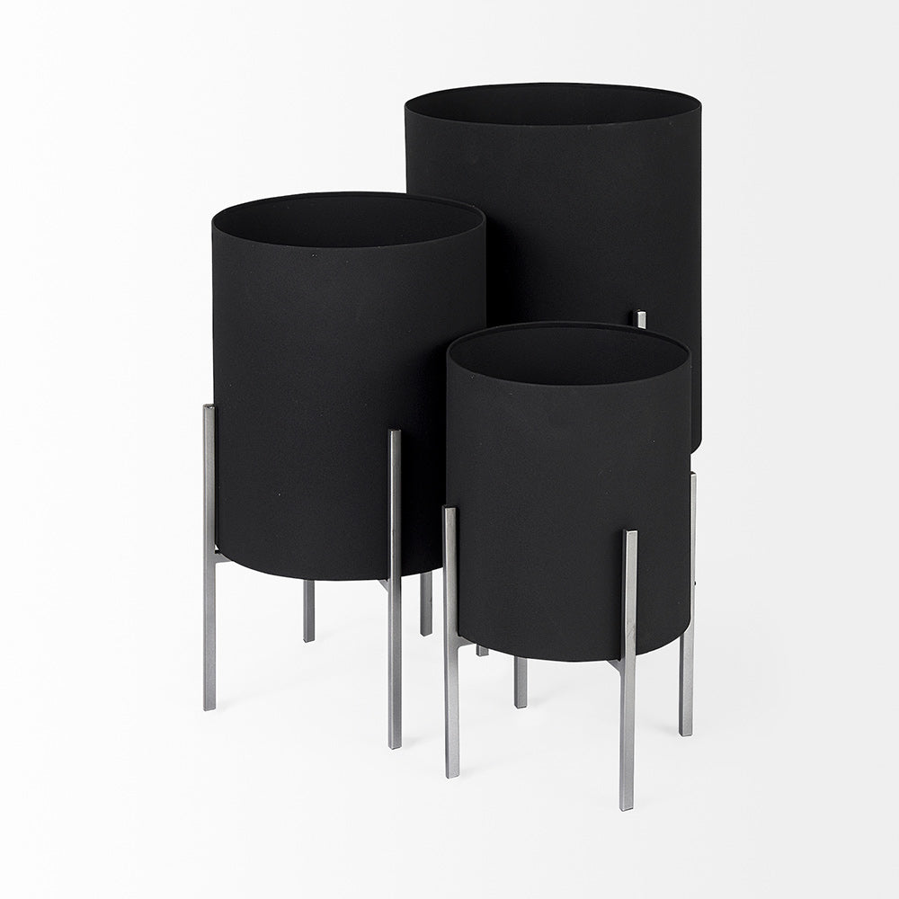 Mercana - Claypoole Black Plant Stands (Set of 3) - 68841_CLOSEOUT view 3