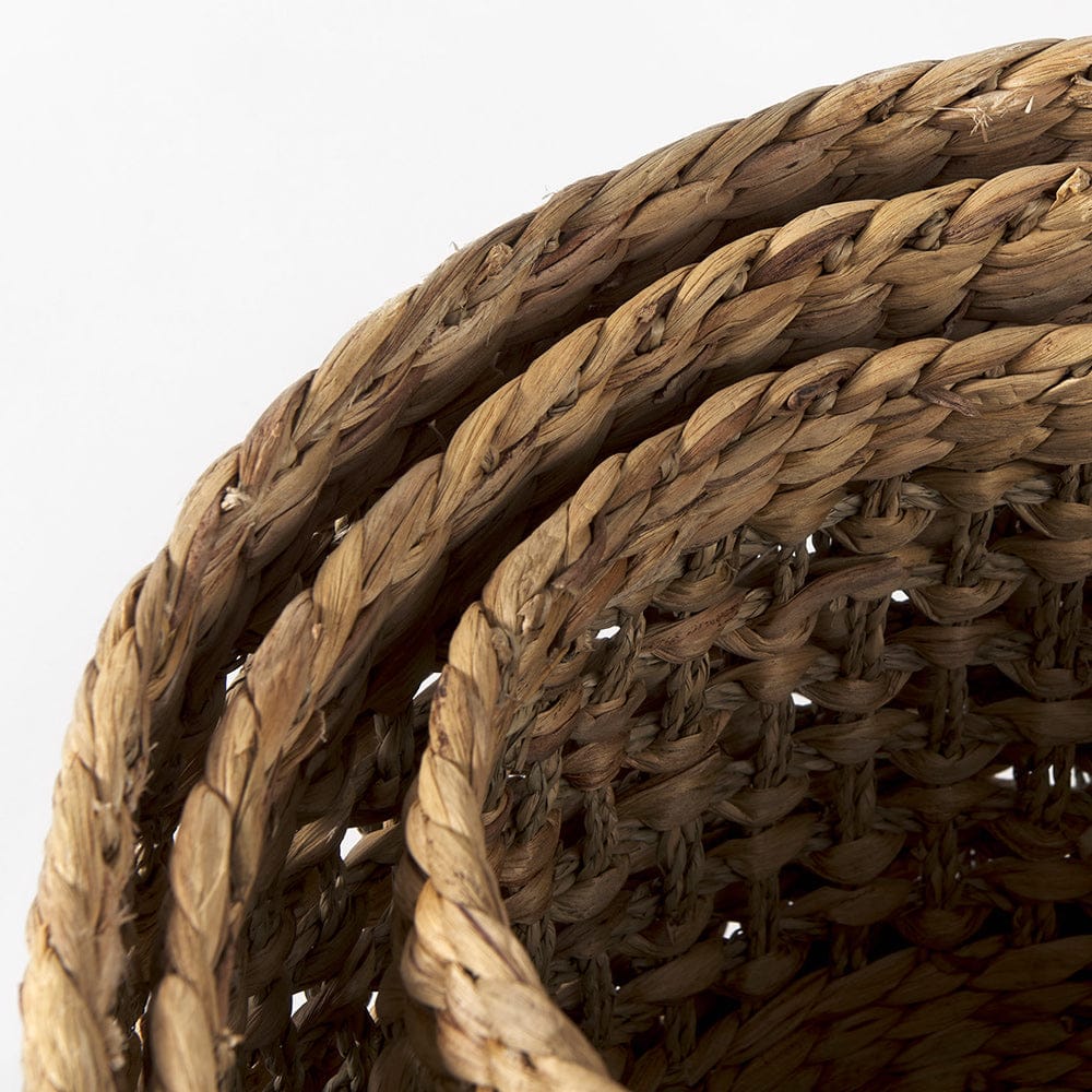 Mercana - Dakota 15.0L x 15.0W x 11.8H Medium Brown Seagrass Round Basket (Set of 3) - 69597 view 5